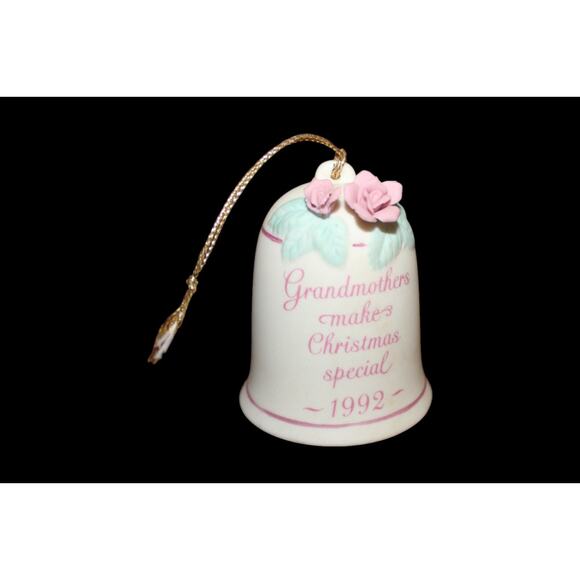 1992 American Greetings Grandmothers Make Christmas Special Porcelain Ornament - Picture 10 of 10